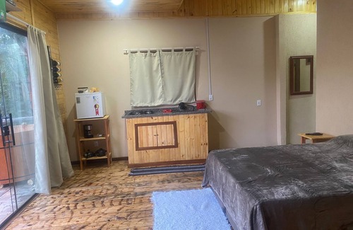 Maringa Ski Chalet | Chalé Mauá Rústico em Meio a Beleza Natural de Visconde de Mauá, Aceitamos Pets!