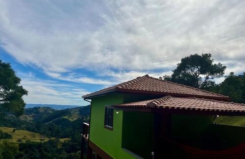 Corrego do Bom Jesus House | Chalé Mirante Da Colina 9, com hidromassagem privativa, café da manhã e piscina