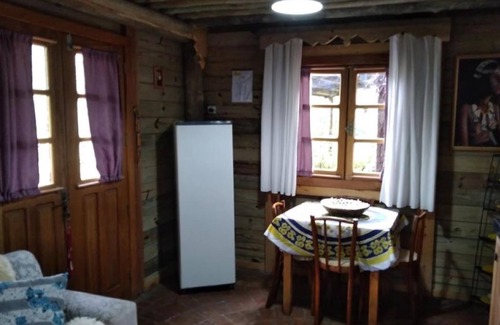 Farroupilha Ski Chalet | Chalé Rústico na Serra Gaúcha as Margens da Represa do Rio Buratti