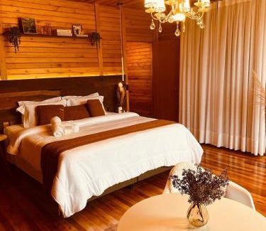 Rancho Queimado Ski Chalet | Chalé Romântico com jacuzzi e café da manhã em Rancho Queimado