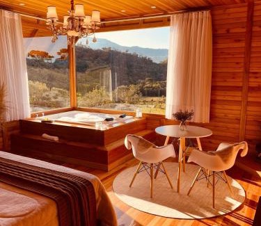 Rancho Queimado Ski Chalet | Chalé Romântico com jacuzzi e café da manhã em Rancho Queimado