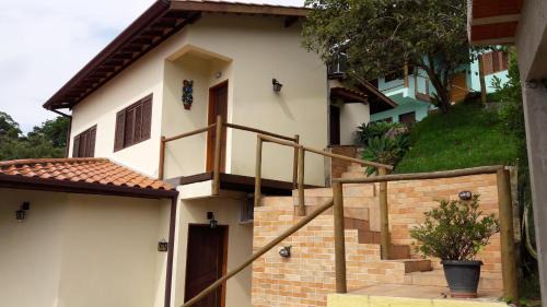 Ilhabela House | Chalé & Suítes Mar Aberto