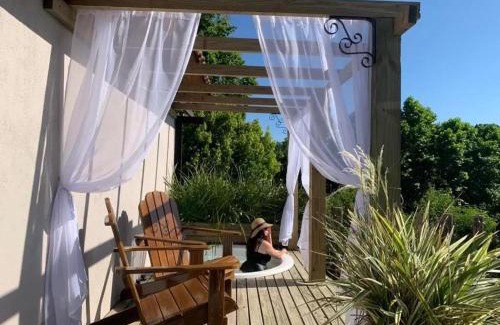 Santa Helena Ski Chalet | Chalé Sunset com Hidro, lareira, piscina, cavalo, trilha, tiro ao alvo