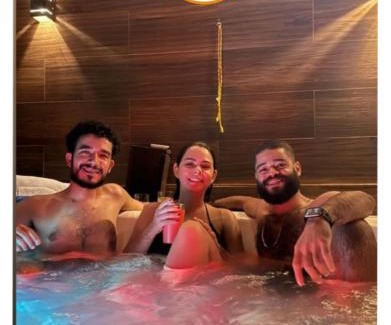 Sao Jorge Ski Chalet | CHALÉS do AVOHAY, lindo chalé com privativa banheira hidromassagem aquecida, apenas 2 minutos da Vila de São Jorge Chalé Guita