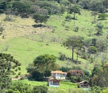 Bueno Brandao Ski Chalet | Chalés Villa Serrinha - Chalé 01