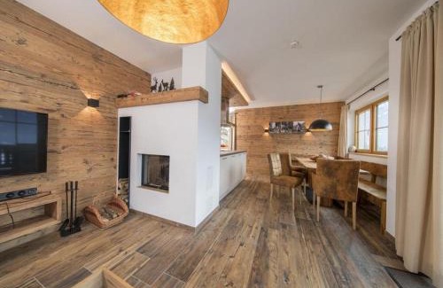 Schonbach Ski Chalet | Chalet Stay near Krimml Waterfalls