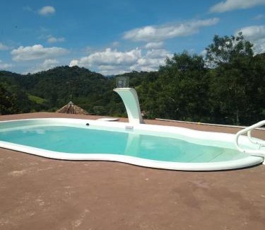 Santo Antonio do Pinhal Cabin | Chale Da Terra Brasil, Piscina, Hidro dupla, lareira, vista espetacular