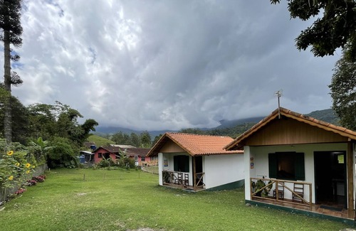 Visconde de Maua Ski Chalet | Chale do Francisco02 350 meters from the center of Maringá RJ in Serra