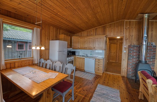 Kviteseid Cabin | Chalet 12-20 (4 Bedrooms, Sleeps 8)