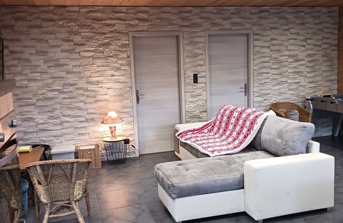 Jarmenil Ski Chalet | CHALET 4* CLOTURE (pets allowed) 8 MN CASCADES TENDON PROCHE GERARDMER SAUNA.