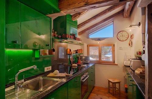 Longiaru Ski Chalet | Chalet AiareinYour private retreat in the Dolomites.nWhere comfort meets nature.
