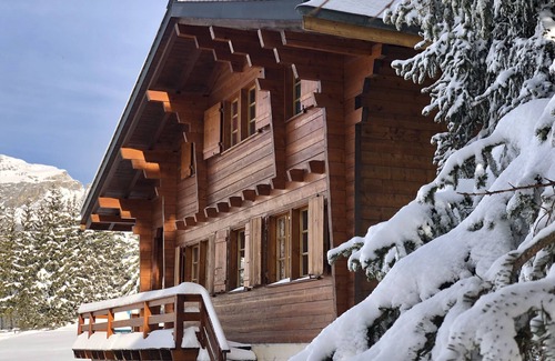 Lens Ski Chalet | Chalet all in wood, nature, crazy charm, 1.5 km from Crans Montana.