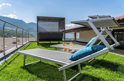 Caines Ski Chalet | Chalet "Apfel Feld-Hof" with Whirlpool, Saltwater Pool and Terrace