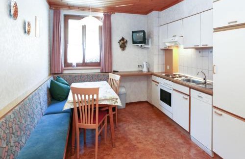 Fusch an der Grossglocknerstrasse House | Chalet in Fusch near Ski Lift and Lake