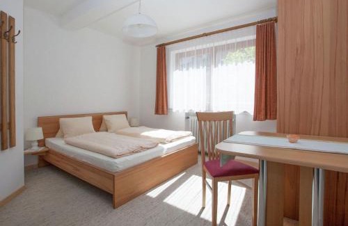 Fusch an der Grossglocknerstrasse House | Chalet in Fusch near Ski Lift and Lake