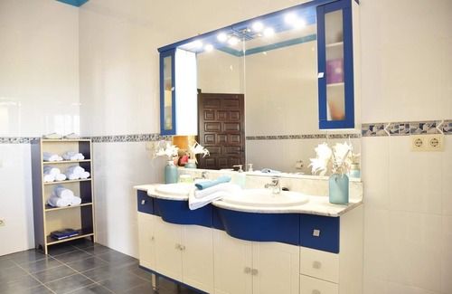 Lora Del Rio Villa | Chalet Bellavista with private pool, clear views and Wifi