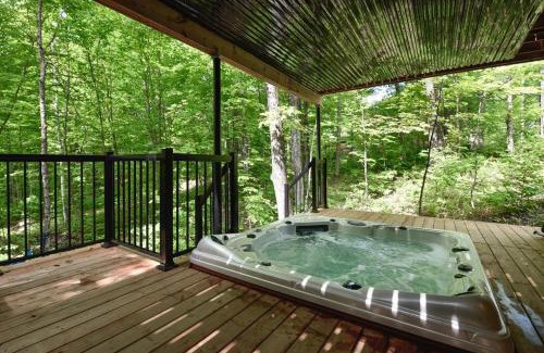 Pont-Rouge Ski Chalet | Chalet Bellevue Luxe avec Spa et local à velo