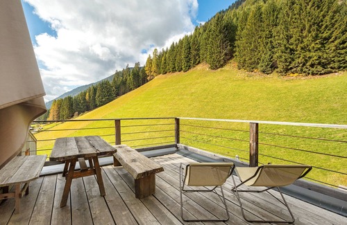 San Martino Apartment | Chalet 'Blasla Olben 2-3P 3' with Mountain View, Shared Terrace and Wi-Fi