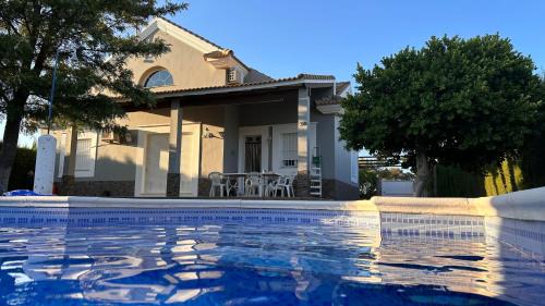Moron de la Frontera House | Chalet Californiano con Piscina
