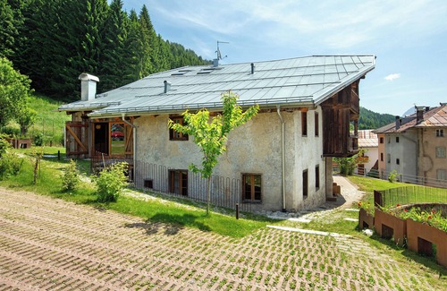 Dosoledo Ski Chalet | Chalet 'Cedä M House' with Mountain View, Shared Terrace and Wi-Fi