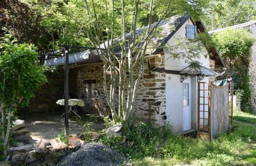 Trebas Ski Chalet | Chalet climatisé en bordure de rivière mansardée