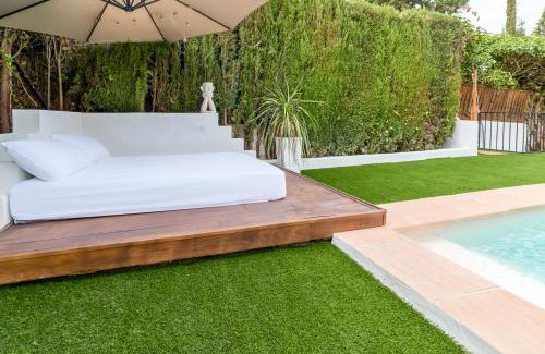 La Zubia House | Chalet con piscina en entorno idílico