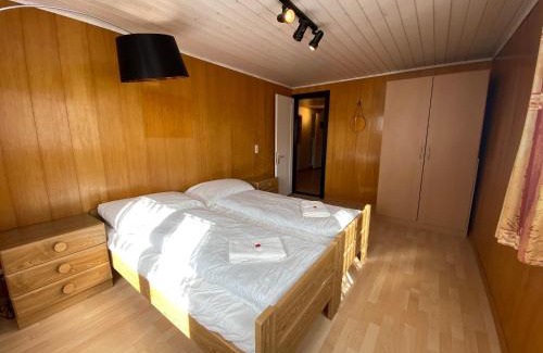 Bettmeralp Apartment | Chalet Diana - Spacious flat - Village core - South facing - Ski-in/Ski-out
