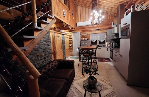 Montmurat Ski Chalet | CHALET EN RONDINS AVEC SPA Summer weekly rental (5 PERSONS)