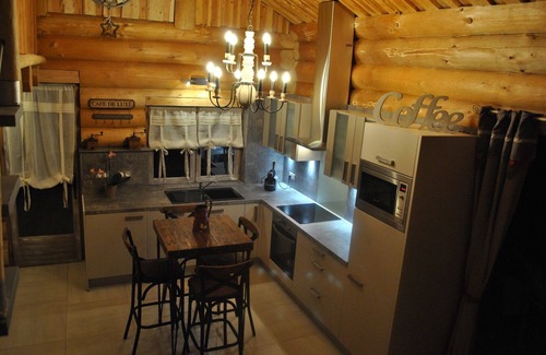 Montmurat Ski Chalet | CHALET EN RONDINS AVEC SPA Summer weekly rental (5 PERSONS)