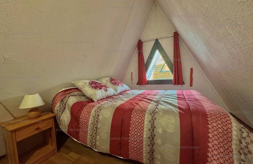 Les Angles Ski Chalet | Chalet for 6 with balcony and parking in Les Angles