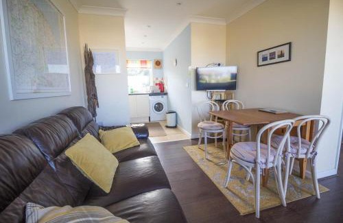 Bacton Ski Chalet | Chalet For Hire At Rainbows End Near A Beautiful Norfolk Beach Ref 31039R