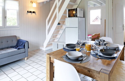 Auquainville Ski Chalet | chalet-gîte 6 pers. Normandie Piscine Heated from Mid-May to September