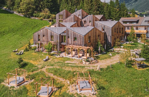 San Martino Ski Chalet | Chalet 'Groudo Michl 1' with Mountain View, Private Terrace and Wi-Fi