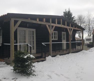 Jipsinghuizen House | Chalet Het Wollinghuisje