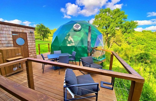 Chiddingstone Hoath House | Chalet in Kent with Hot Tub & Countryside Views