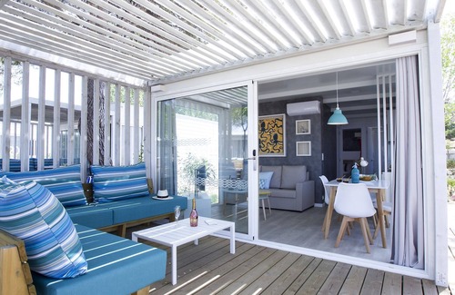 Tamarit House | Chalet in Spain with Modern Amenities
