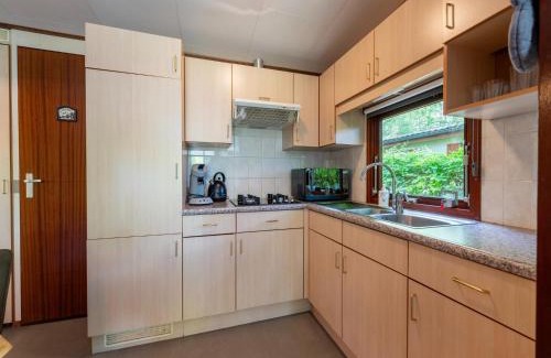 Stegeren Ski Chalet | Chalet in Stegeren near Forest and Pond