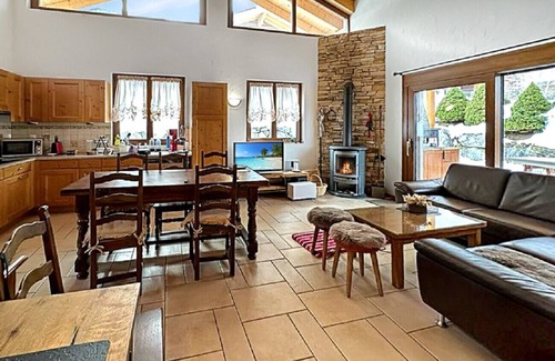 Saint-Pierre-de-Clages Ski Chalet | Chalet L'Etoile Polaire