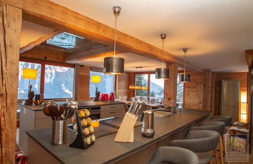 Leysin Ski Chalet | Chalet La Chérie Magnificent family chalet completely renovated in 2021 with a surface of approx. 24