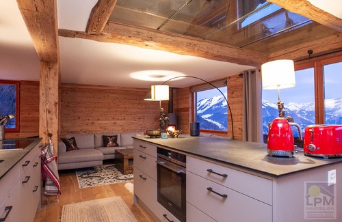 Leysin Ski Chalet | Chalet La Chérie Magnificent family chalet completely renovated in 2021 with a surface of approx. 24