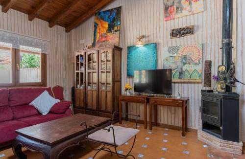 Riopar Ski Chalet | Chalet lujo en finca Zafiro lagunazo Riopar 5 o 3 dormitorios y 3 Baños Parque Natural del Rio Mundo