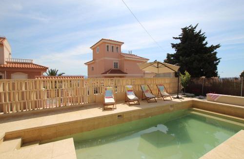 Bolnuevo Ski Chalet | Chalet Mediterráneo Bolnuevo by Rental Olé