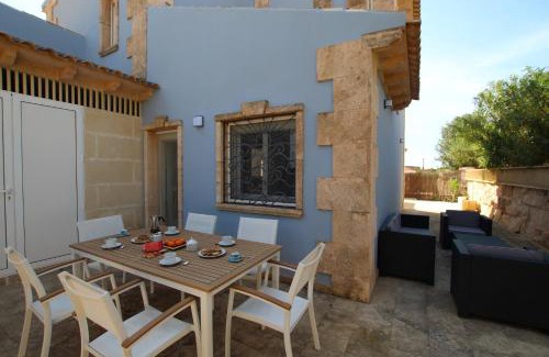 Bolnuevo Ski Chalet | Chalet Mediterráneo Bolnuevo by Rental Olé