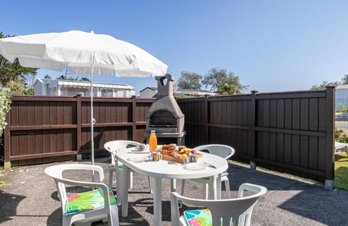 Cleder Ski Chalet | Chalet Petit Chalet à la Plage by Interhome