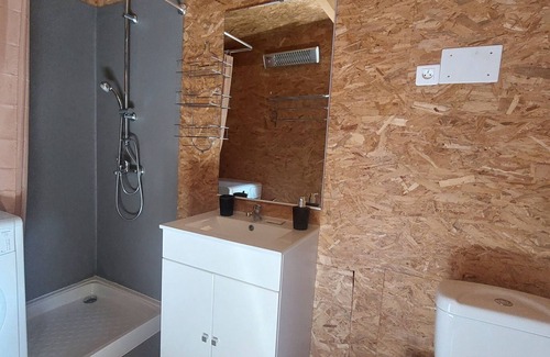 La Bouilladisse Ski Chalet | Chalet Pour 2 Personnes au Cœur de la Pinède Entre Aix-en-provence et Marseille