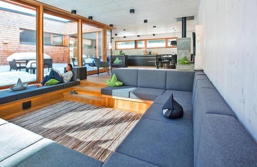 Großdorf Ski Chalet | Chalet Resort in Kals am Großglockner near Lake