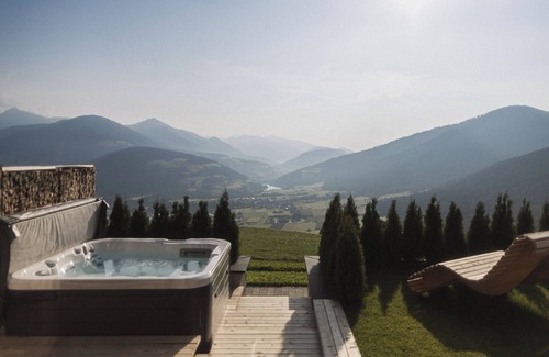 Sorafurcia Ski Chalet | Chalet 'Rueper Hof Ruipa' with Whirlpool, Private Terrace and Wi-Fi