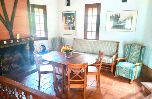 Argamasilla de Alba House | Chalet rural en La Mancha con jardin y piscina privados