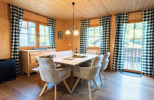 Altaussee Ski Chalet | Chalet Sarstein | Sauna | Kitchen | Parking