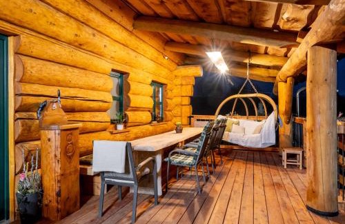 Benesov nad Cernou Ski Chalet | Chalet Srub Pohodář by Interhome